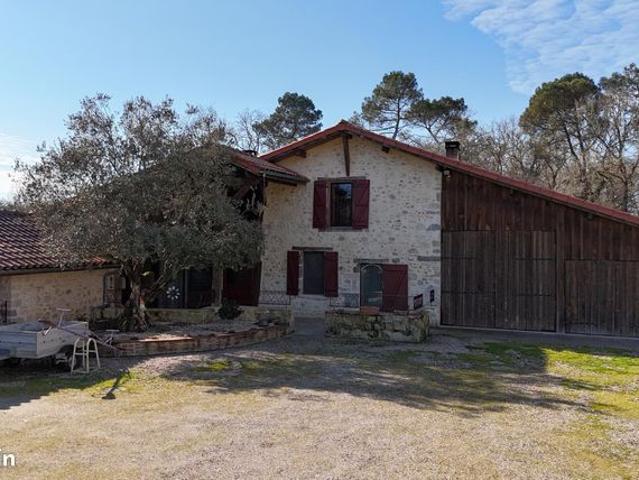 Maison vente à Grézet-cavagnan