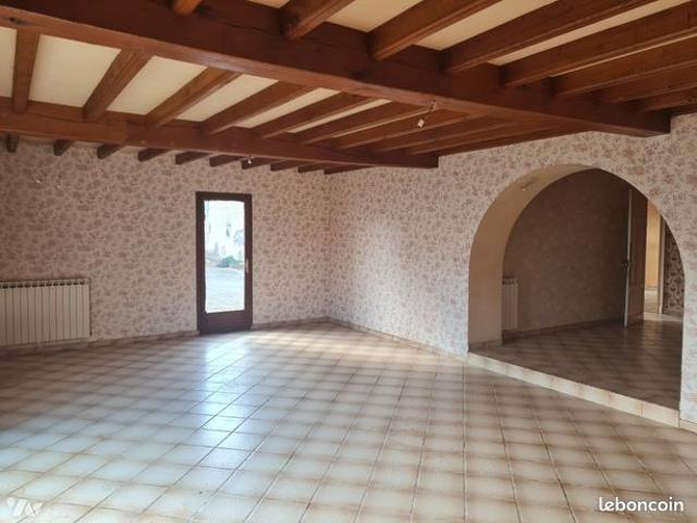 Maison vente à Riom, Saint-priest-bramefant