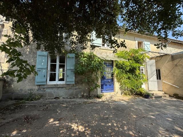 Maison vente à Ruffec, Charente
