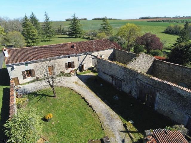 Maison vente à Confolens, Mansle