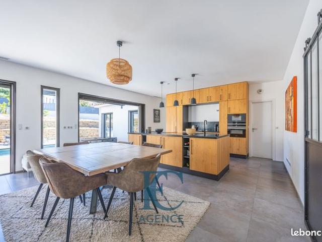 Maison vente à Arrondissement de Toulon, Six-fours-les-plages