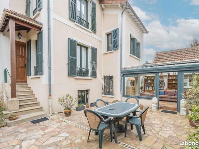 Maison vente à Nanterre, Garches