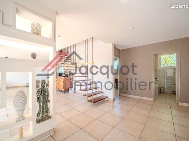 Maison vente à Lons-le-Saunier, Lons-le-saunier