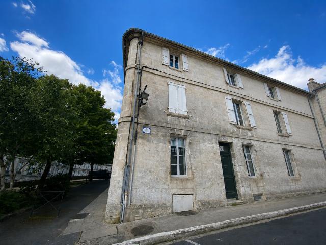 Maison vente à Angoulême, Aignes-et-puypéroux