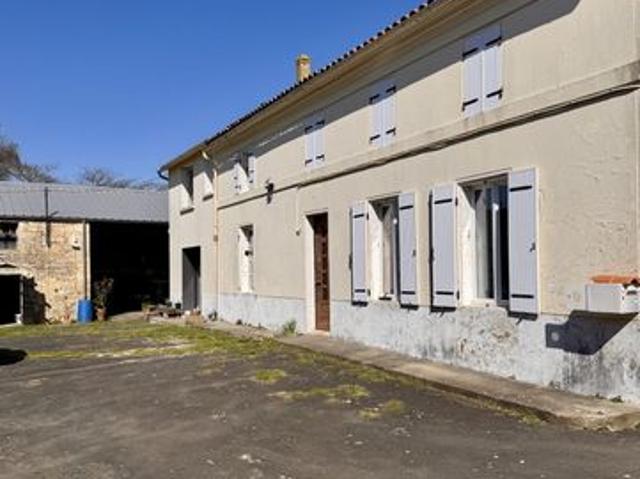 Maison vente à Saint-Jean-d'Angély, Bords