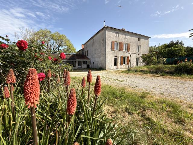 Maison vente à Confolens, Raix