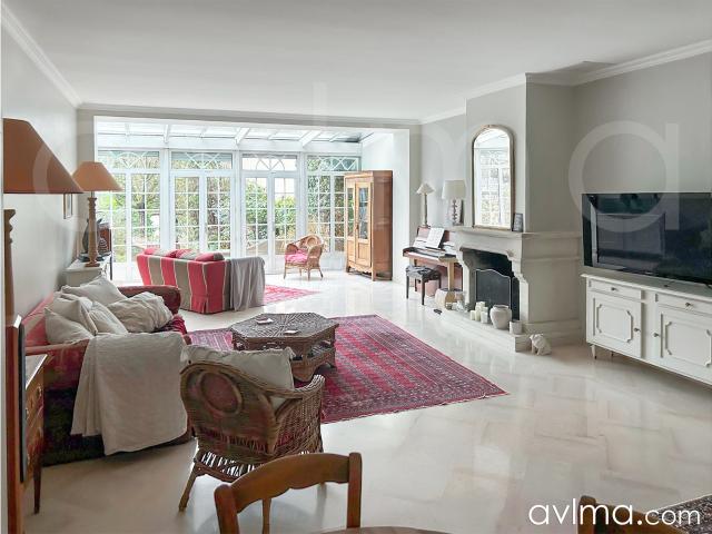 Maison vente à Versailles, Bailly
