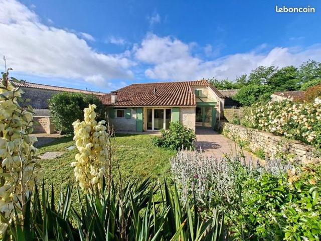 Maison vente à Bressuire, Geay