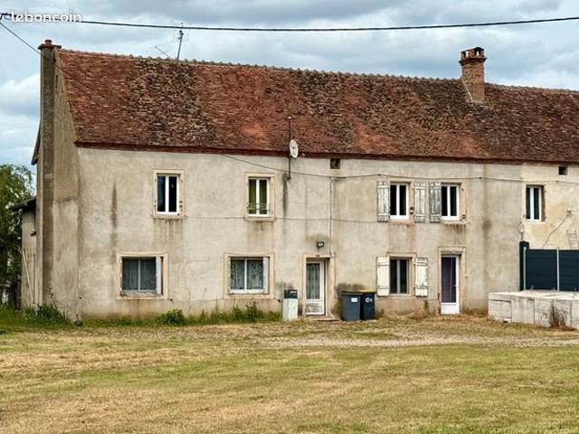 Maison vente à Vichy, Coulanges
