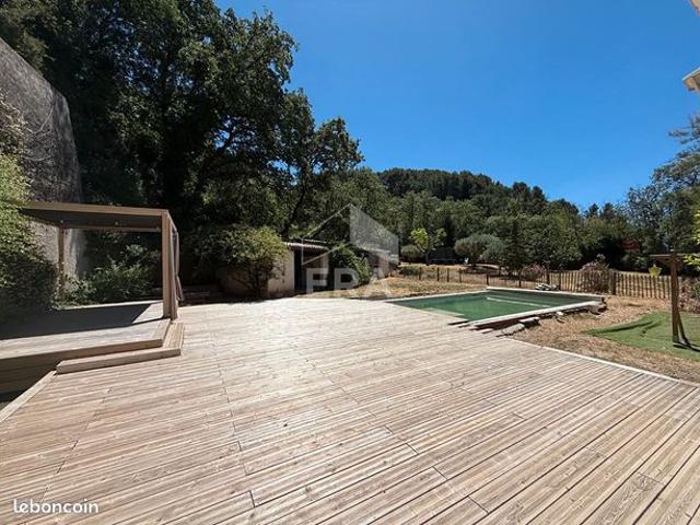 Maison vente à Marseille, Roquevaire