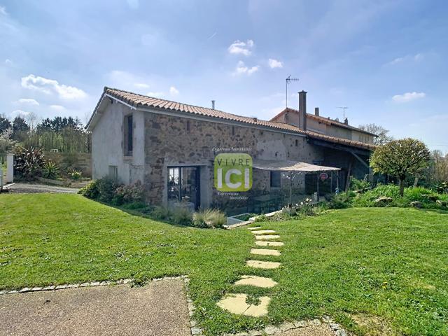 Maison vente à Bressuire, Saint-amand-sur-sèvre