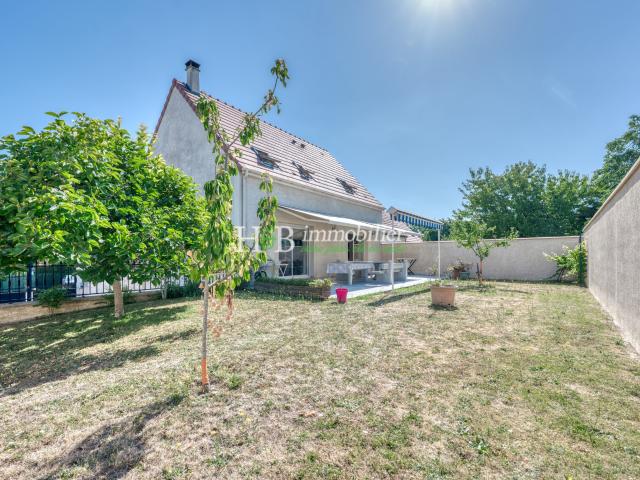 Maison vente à Place Nelson Mandela, Ris-Orangis