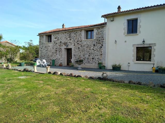 Maison vente à Bressuire, Moncoutant