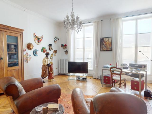 Maison vente à Bourgogne Village, Orléans