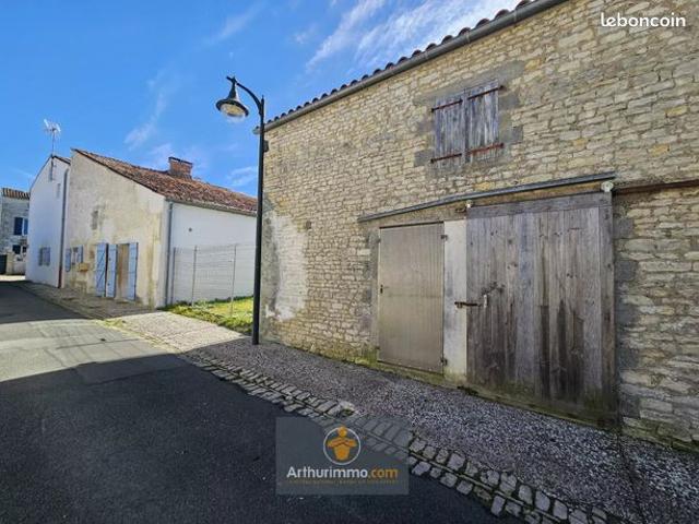 Maison vente à La Rochelle, Courçon