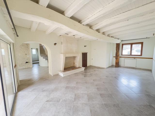 Maison vente à Ars, Les Girards