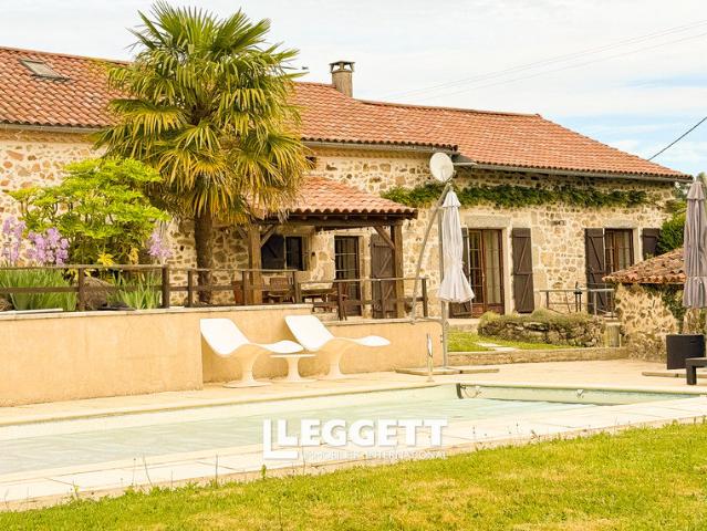 Maison vente à Nontron, Piégut-pluviers