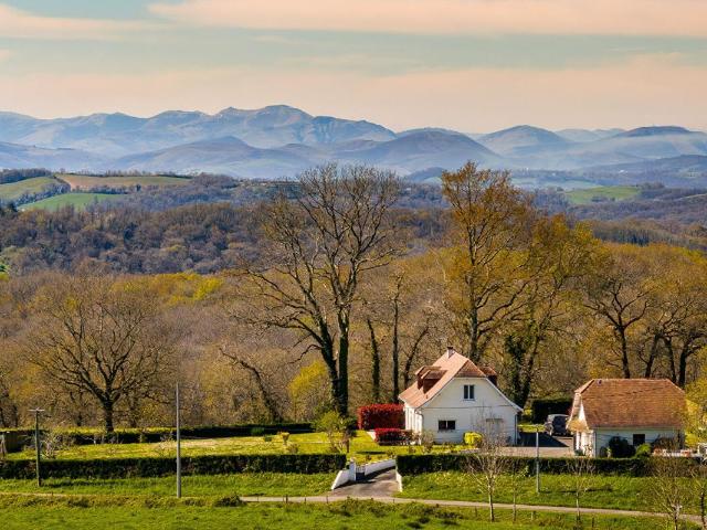 Maison vente à Oloron-Sainte-Marie, Salies-de-béarn