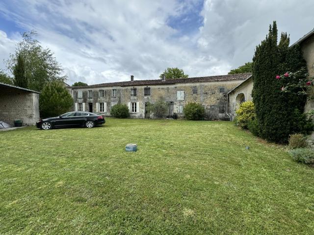 Maison vente à Saint-preuil