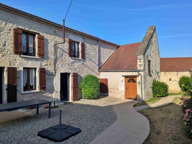 Maison vente à Auxerre, Cravant