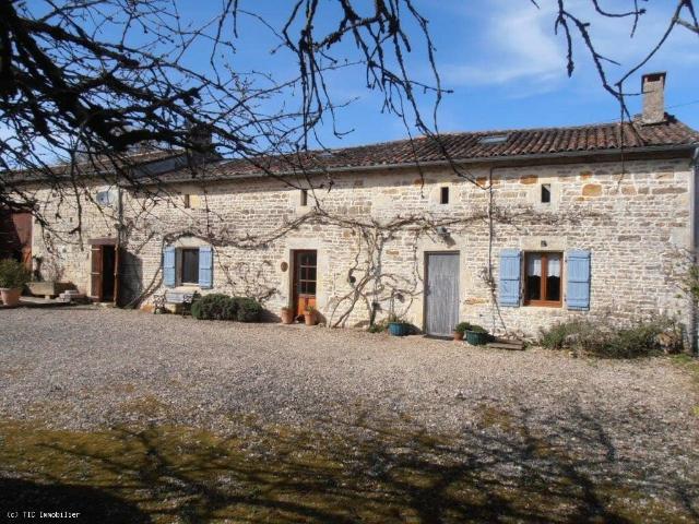 Maison vente à Niort, Clussais-la-pommeraie