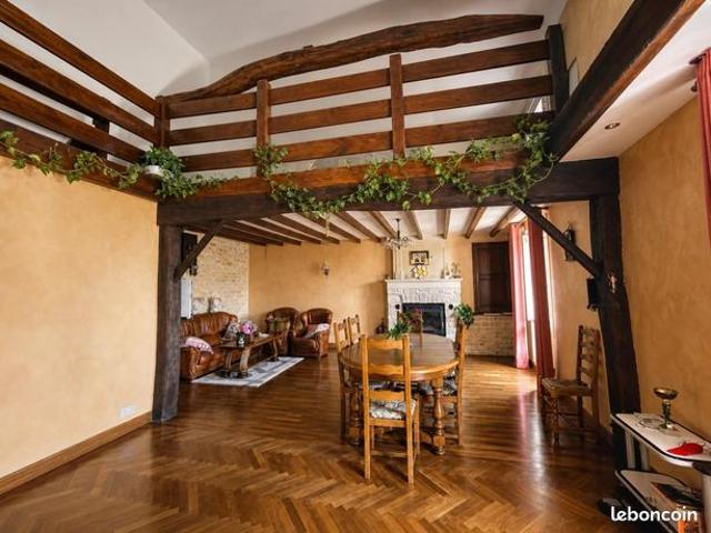 Maison vente à Saint-Jean-d'Angély, Romazières