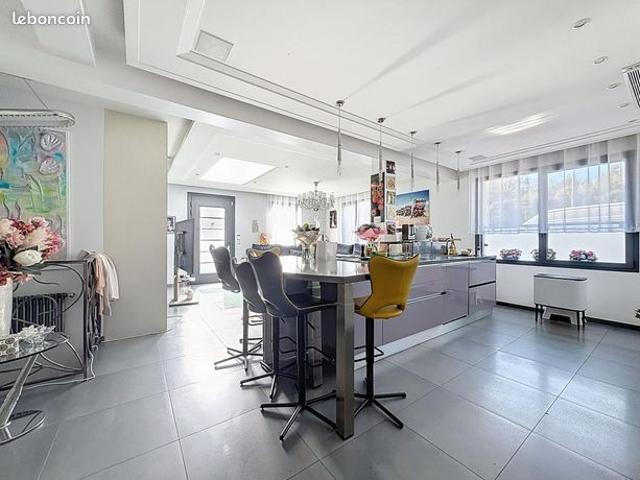 Maison vente à Nanterre, Suresnes