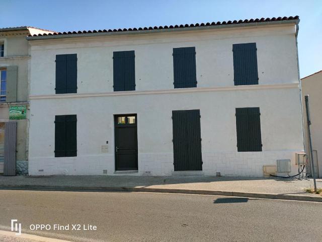 Maison vente à Saint-Jean-d'Angély, Saint-hilaire-de-villefranche