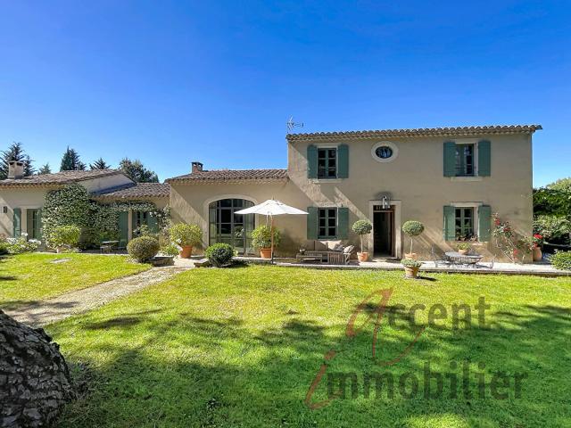 Maison vente à Arles, Eygalières