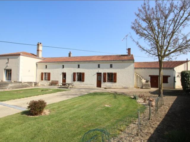 Maison vente à Saumur, Doué-la-fontaine