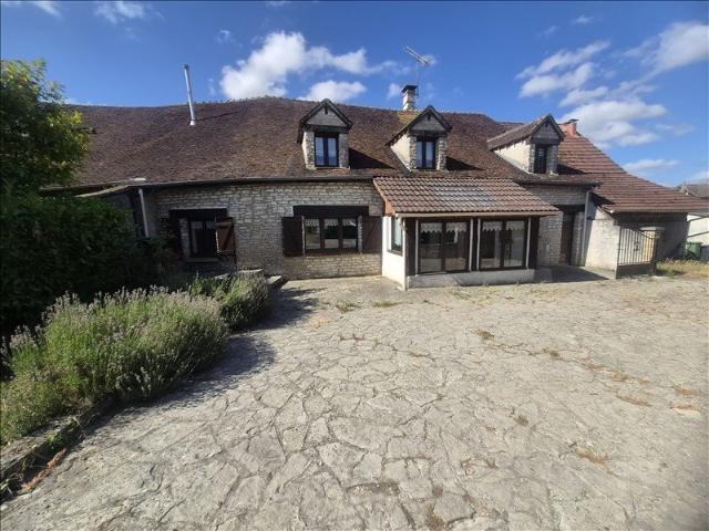 Maison location à Auxerre, Thury