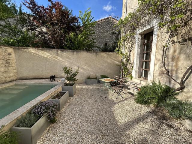 Maison vente à Nîmes, Lecques