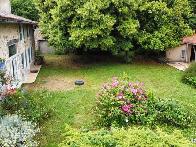 Maison vente à Confolens, Mazerolles