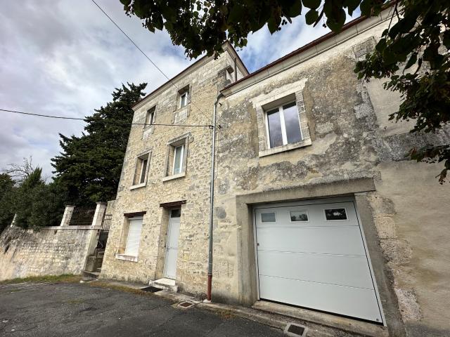Maison vente à Angoulême, Aignes-et-puypéroux