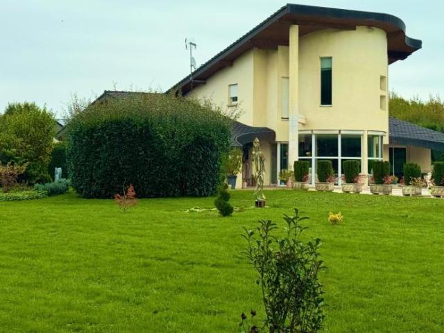 Maison vente à Bourg-en-Bresse, Bourg-en-bresse