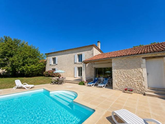 Maison vente à Angoulême, Salles-lavalette