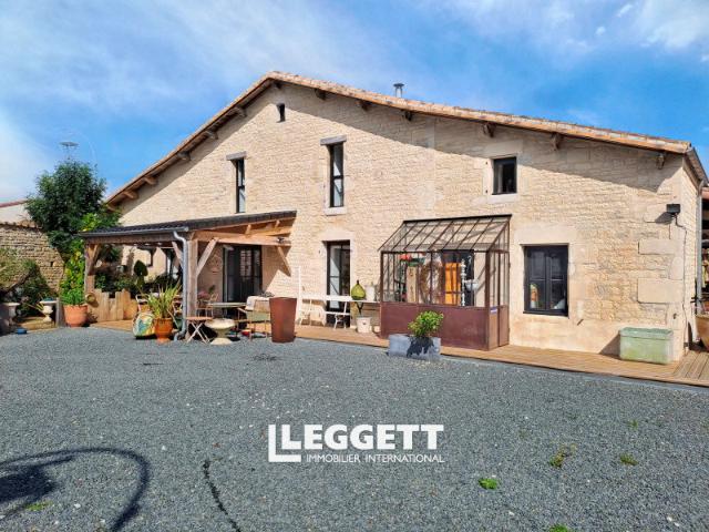 Maison vente à Saint-Jean-d'Angély, Villiers-couture