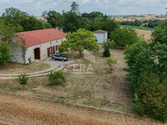 Maison vente à Nérac, Fieux
