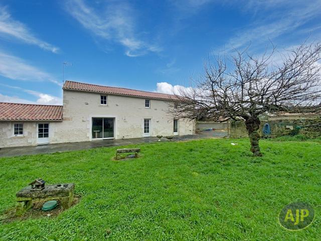 Maison vente à Fontenay-le-Comte, Les Magnils-reigniers