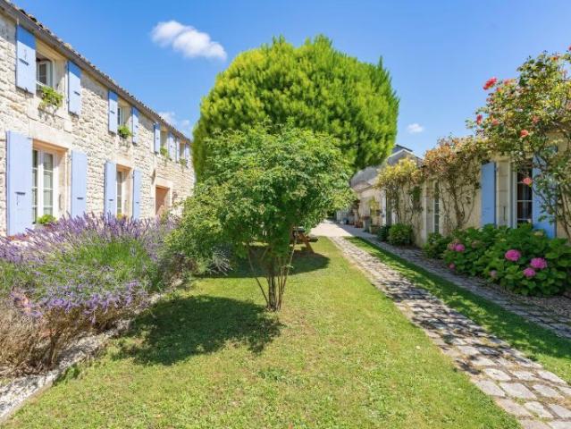 Maison vente à Rochefort, Saint-agnant