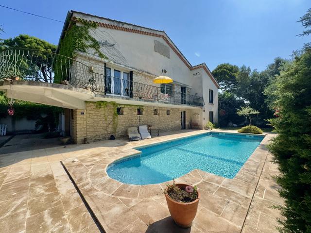 Maison vente à Villeneuve Centre, Villeneuve-lès-Avignon