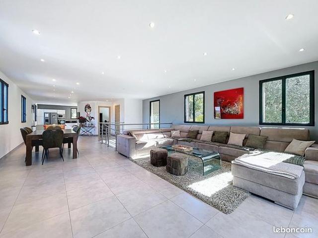 Maison vente à Grasse, La Roquette-sur-siagne