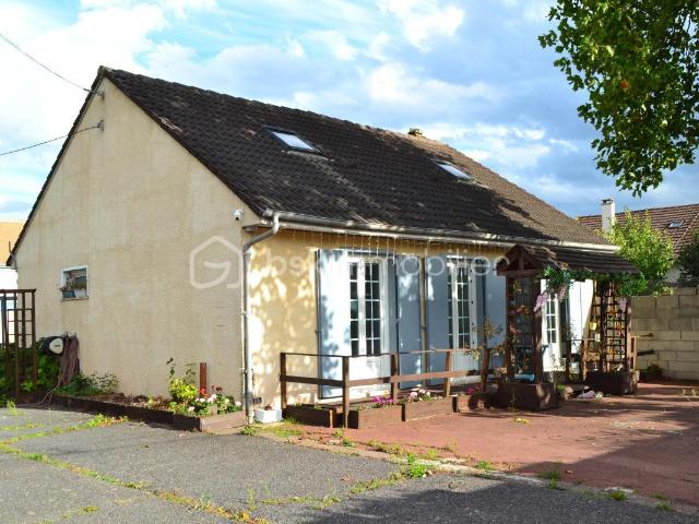 Maison vente à Zone d’Activité les Ailes, Dordives