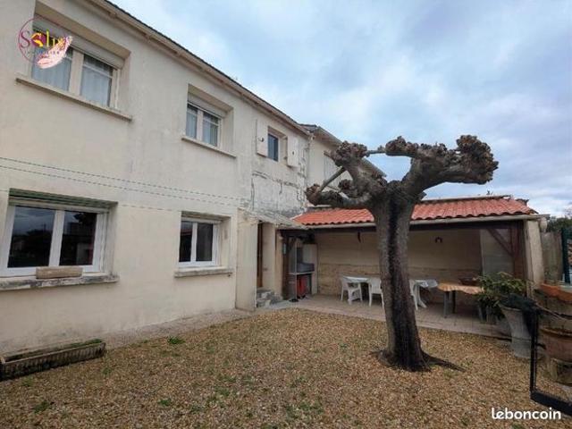 Maison vente à Saintes, Burie