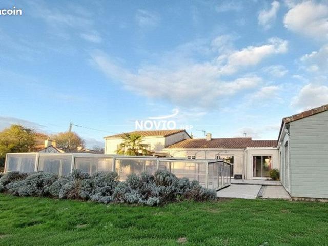 Maison vente à Vichy, Charroux