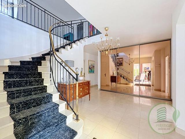 Maison vente à Sens, Champigny
