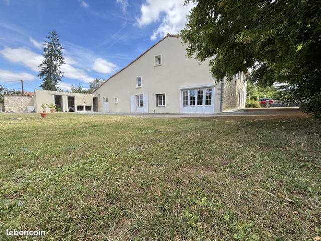 Maison vente à Niort, La Foye-monjault