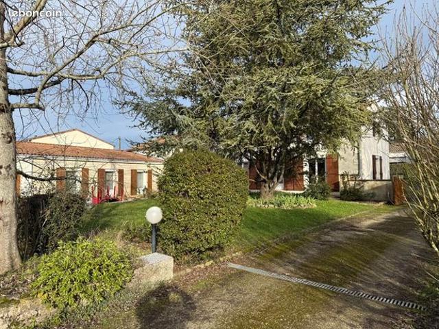 Maison vente à Fontenay-le-Comte, Benet