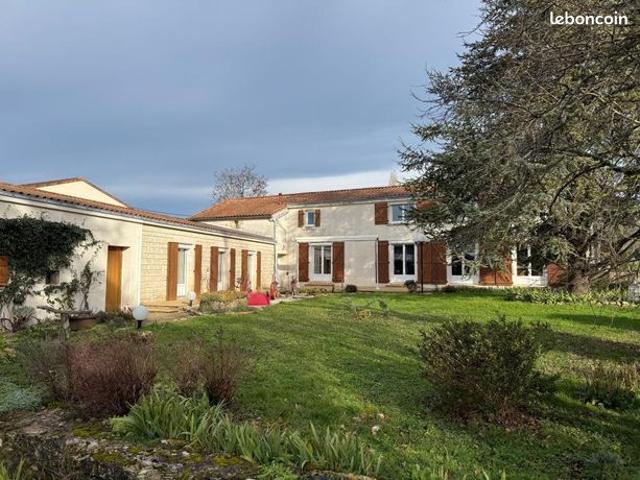 Maison vente à Fontenay-le-Comte, Benet