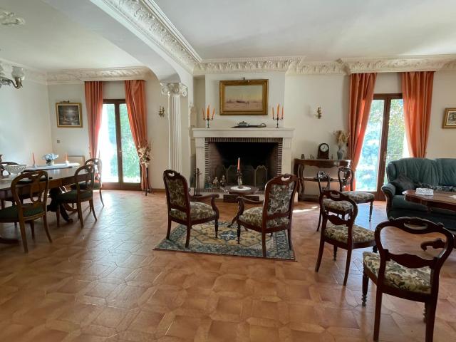 Maison vente à Marseille, Auriol